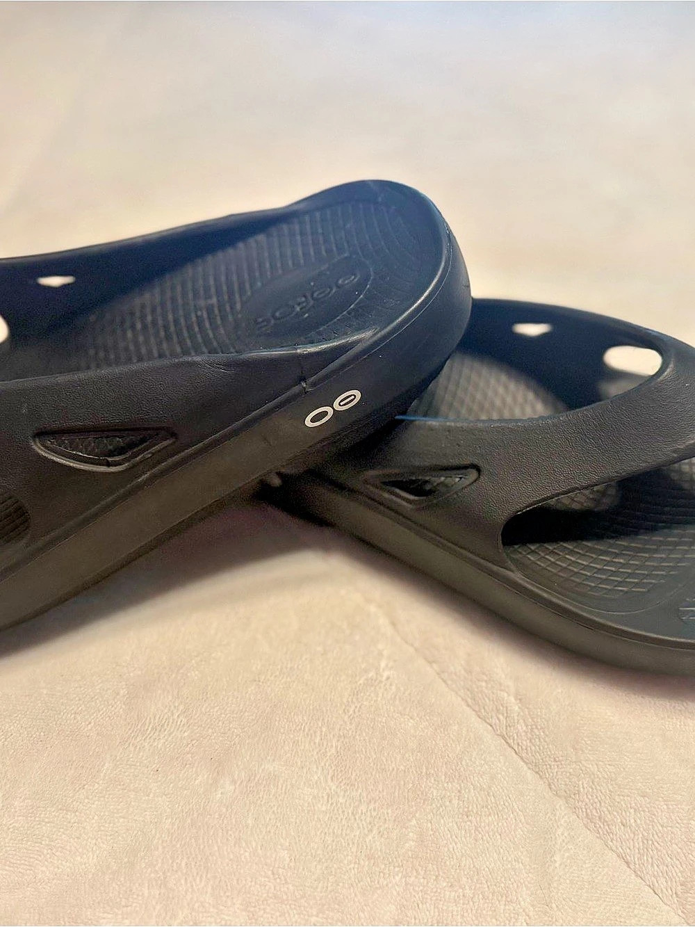 Oofos OOriginal Thong Sandal Black Flip-Flop Sandals